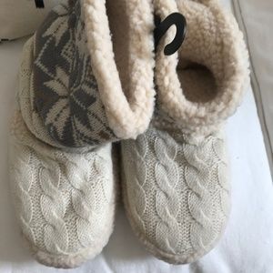 Listing Deleted - NWT The Original MUK LUKS Slippers - Size Sm- Not Available